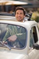 depositphotos_323390874-stock-photo-man-car-head-out-sunroof.jpg